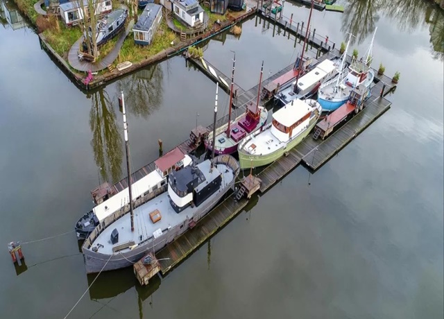 asille flottant amsterdam hollanda dis 4