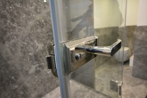 camlica dusakabin kilitli dusakabin 300x200 1