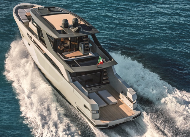 bgx70 dis tasarim bluegame yachts