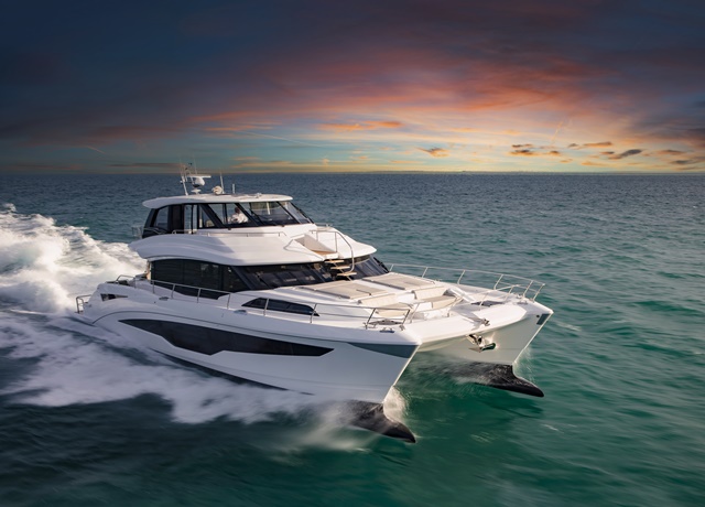 New Aquila 70 Luxury Power Catamaran teknik detaylari ozellikleri fiyati