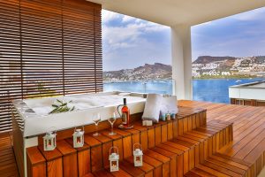 Mivara Luxury Resort Spa odac secenekleri jakuzili odalar 300x200 1