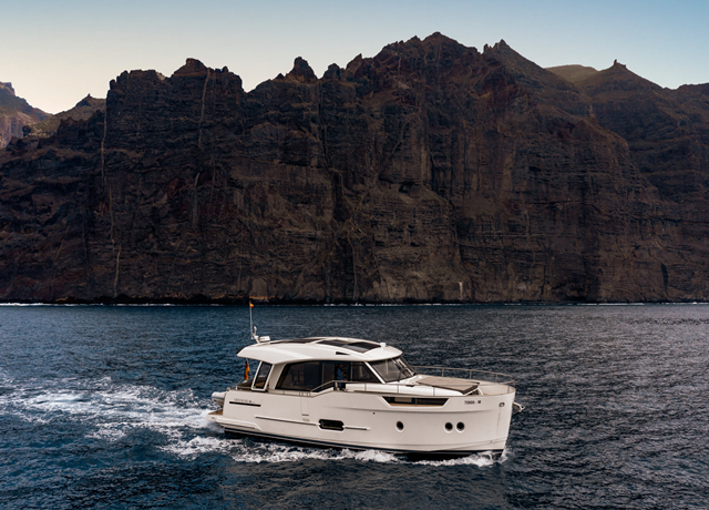 Greenline48Hybrid11 1